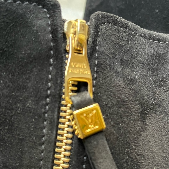 Louis Vuitton Leather and Suede High Boot - 37 - Picture 6 of 14